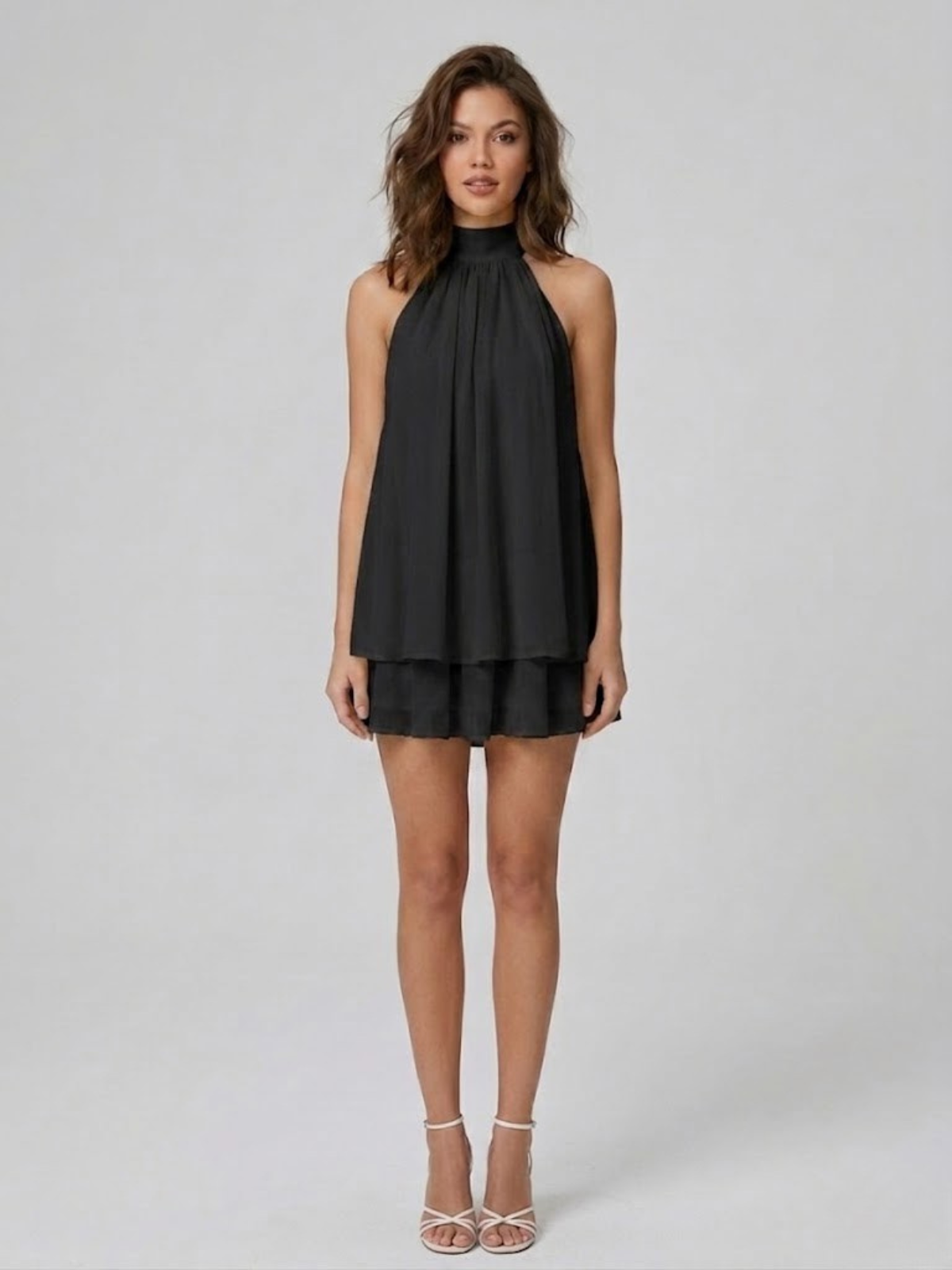 Robe courte femme col montant halter dos nu volants étagés moderne
