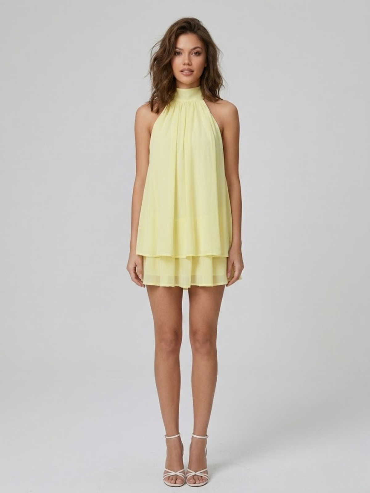 Robe courte femme col montant halter dos nu volants étagés moderne