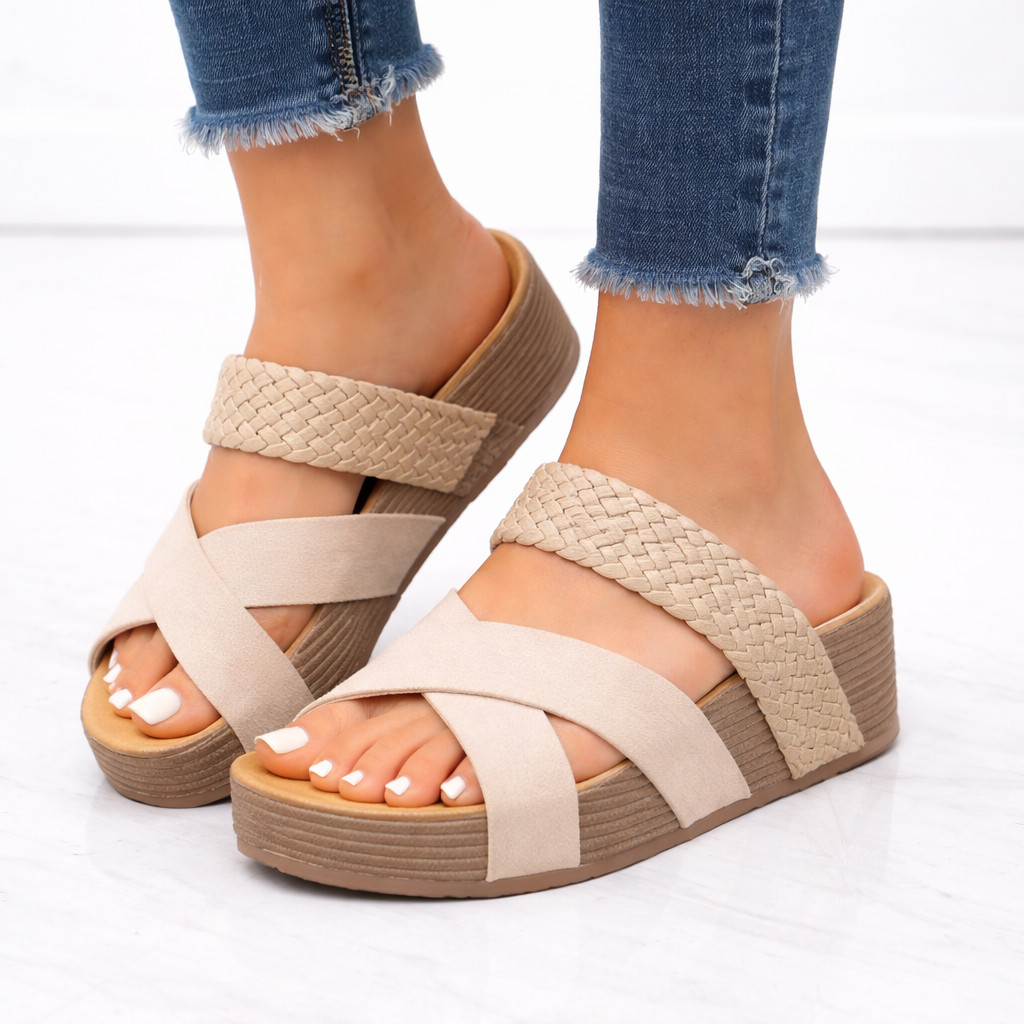 Sandales femme à brides croisées tressées