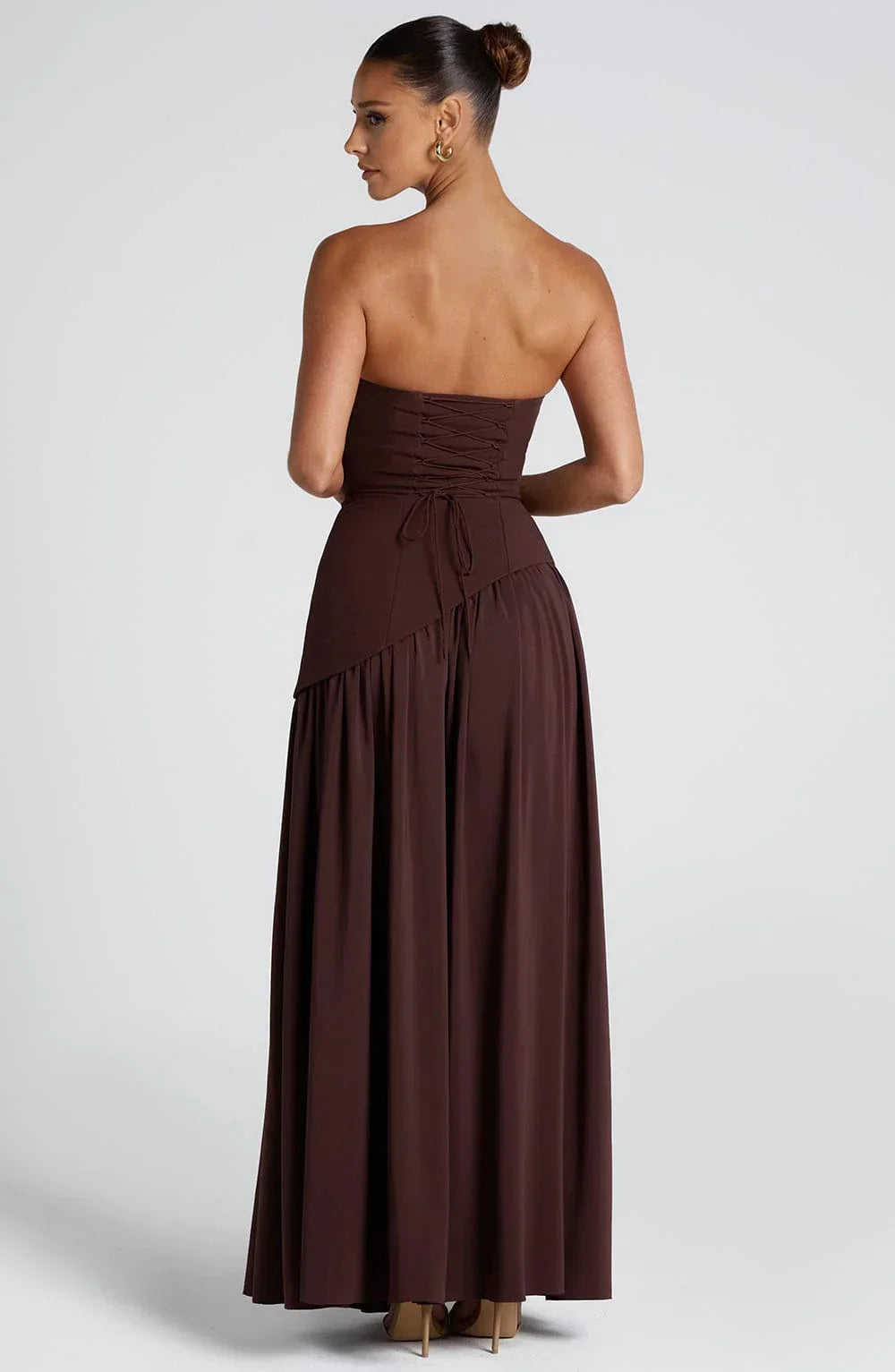 Robe longue bustier corset avec détail foulard et fente haute moderne