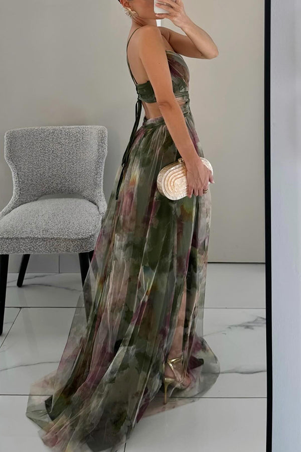 Robe longue femme multicolore à fines bretelles décolleté en V fluide moderne