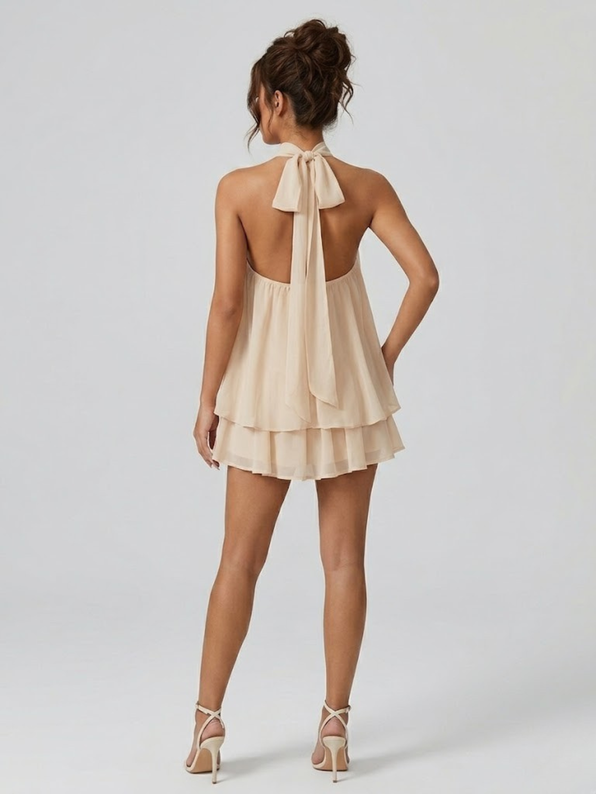 Robe courte femme col montant encolure licou