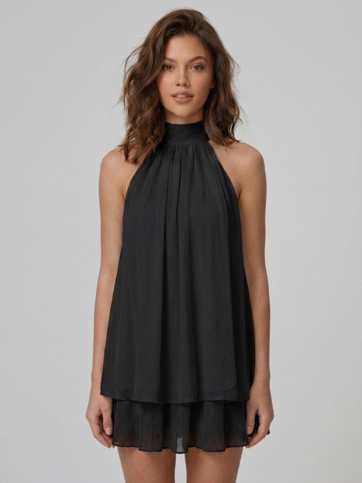 Robe courte femme col montant halter dos nu volants étagés moderne