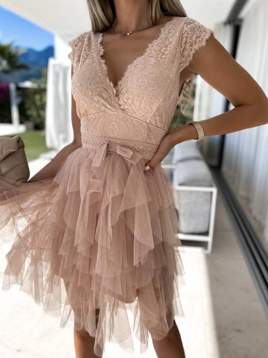 Robe Courte Tulle Volants Dentelle Élégance Soirée moderne