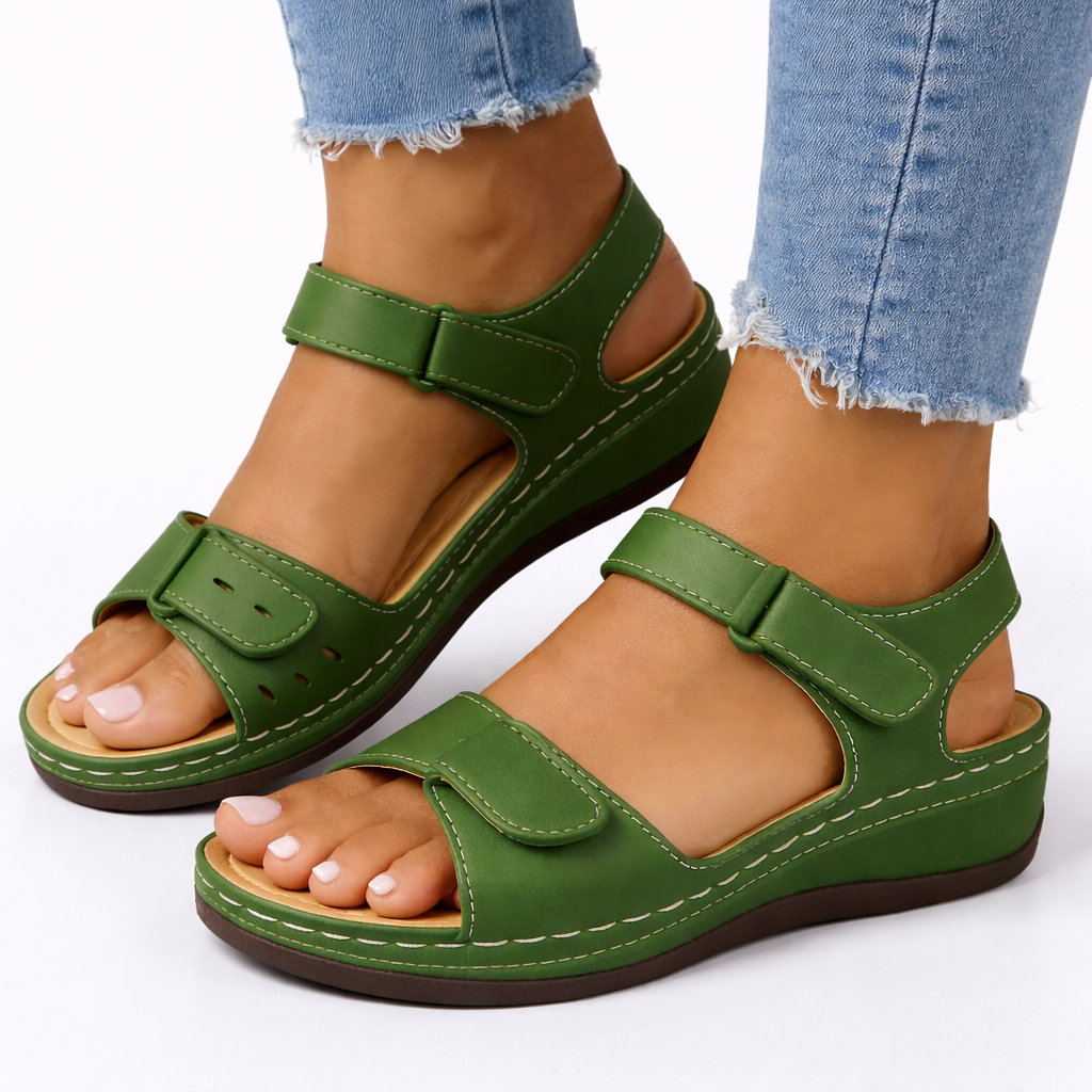 Sandales de marche compensées femme