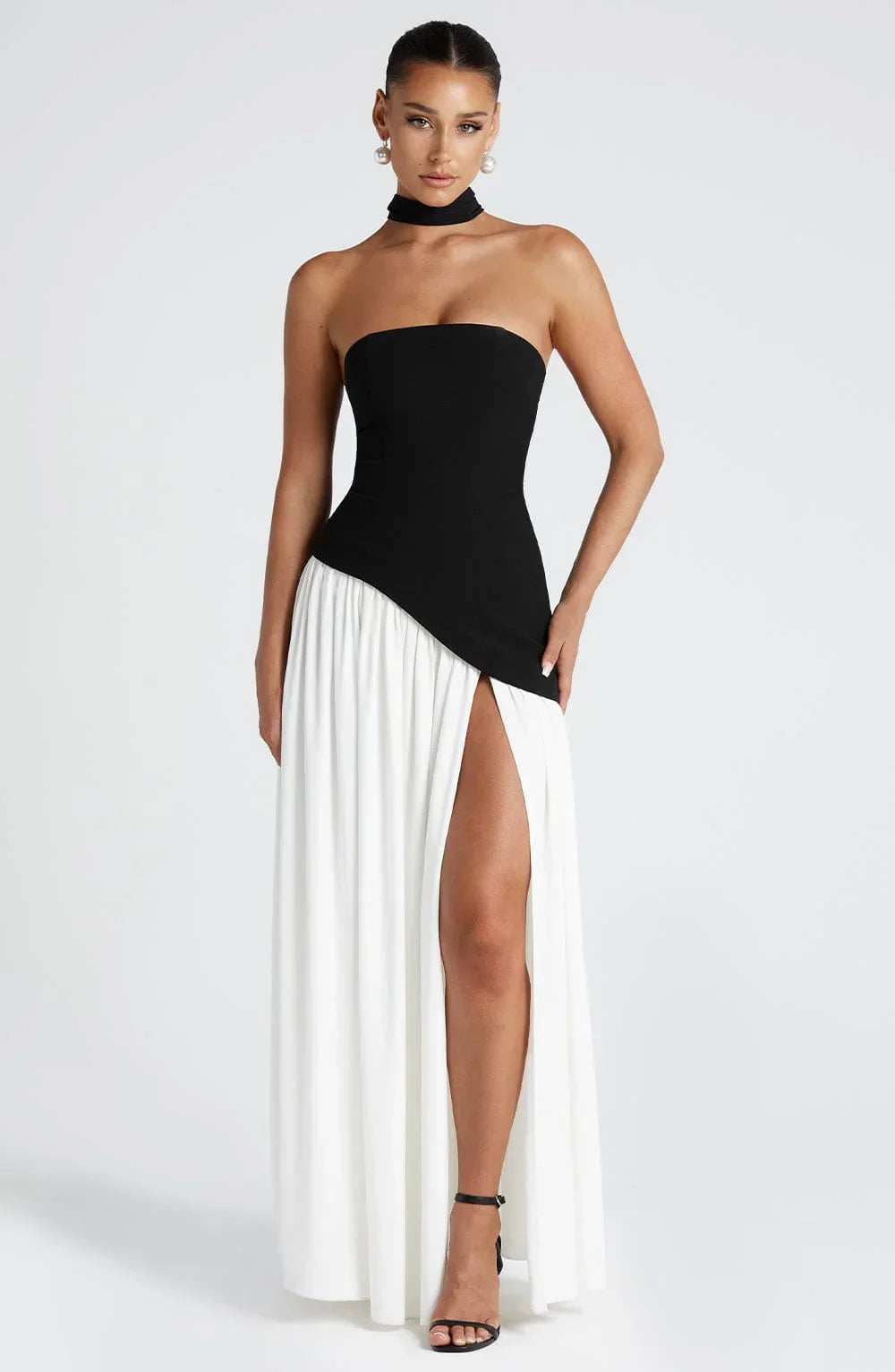 Robe longue bustier corset avec détail foulard et fente haute moderne