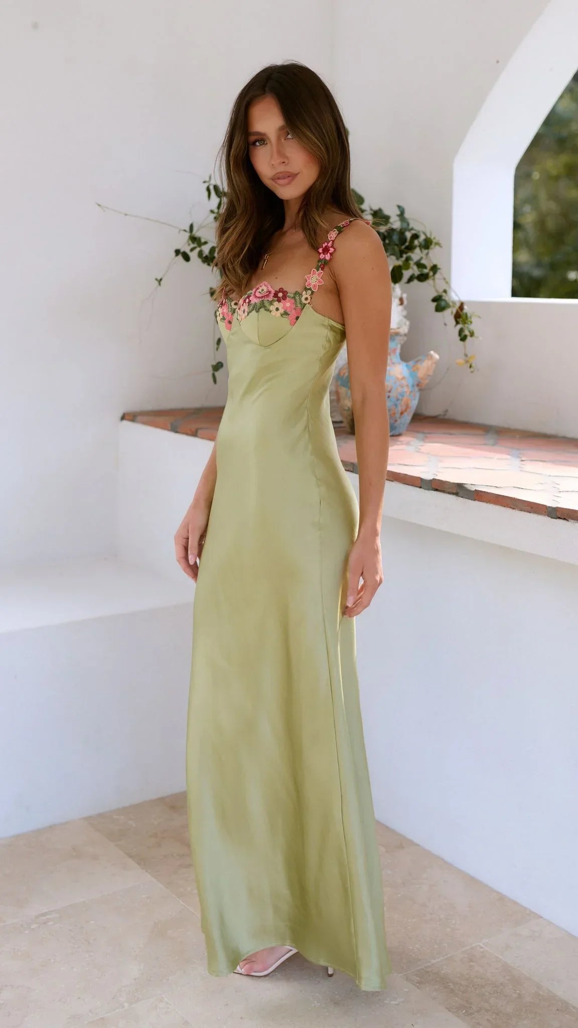 Robe longue femme fleurie bretelles fines vert